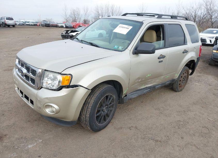 Photo 2 of 2012 Ford Escape XLT (VIN 1FMCU0D78CKC01660)