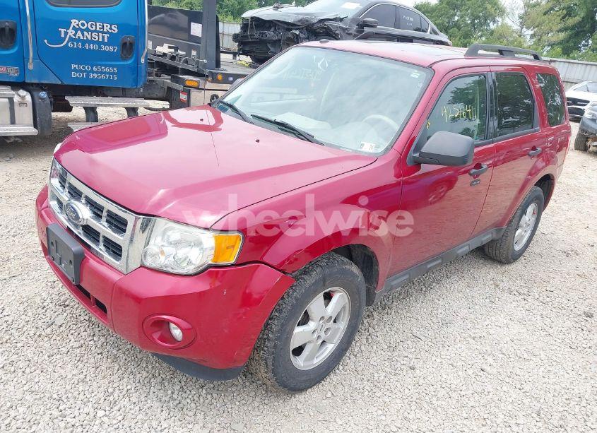 Photo 2 of 2010 Ford Escape XLT (VIN 1FMCU0D79AKA02128)