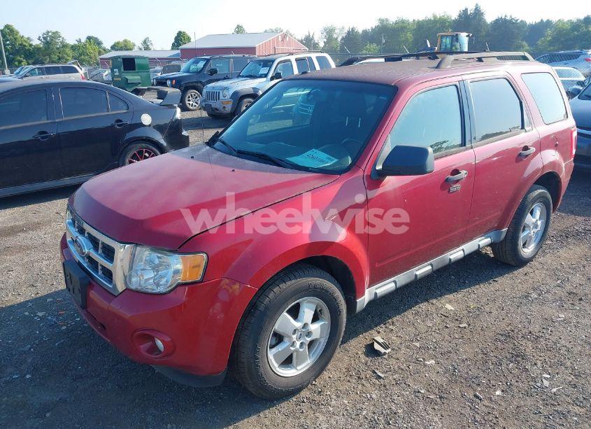 Photo 2 of 2010 Ford Escape XLT (VIN 1FMCU0D79AKA10228)