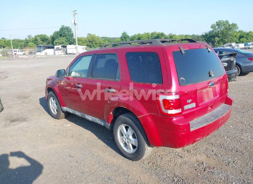 Photo 3 of 2010 Ford Escape XLT (VIN 1FMCU0D79AKA10228)