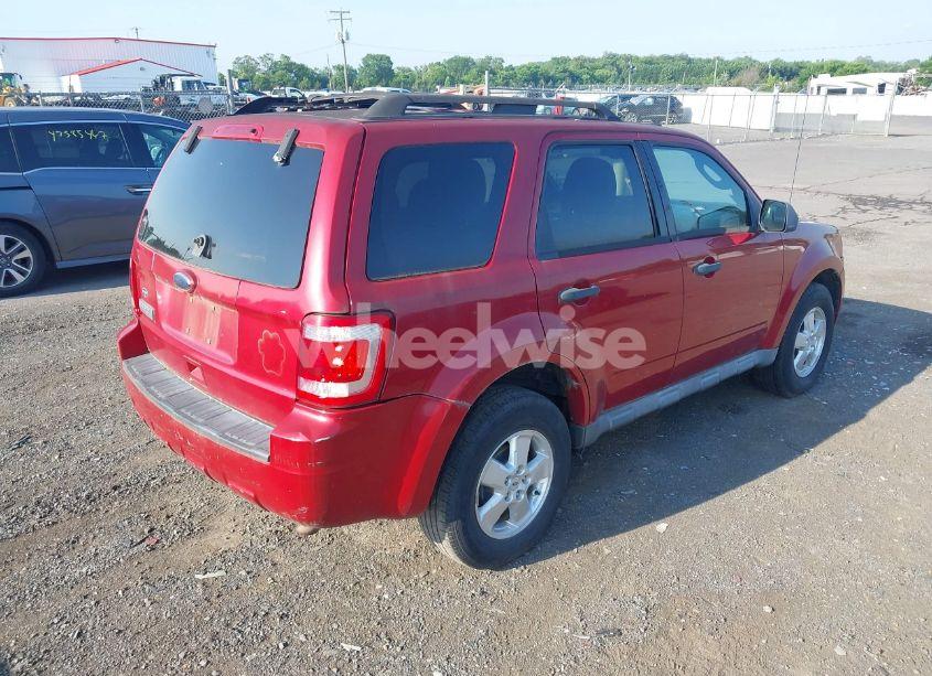 Photo 4 of 2010 Ford Escape XLT (VIN 1FMCU0D79AKA10228)