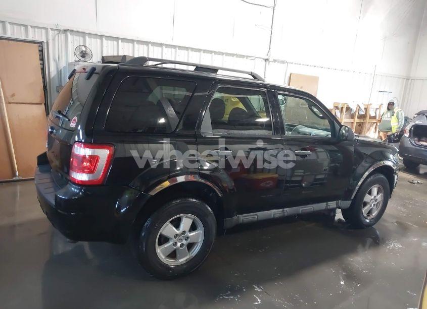 Photo 14 of 2010 Ford Escape XLT (VIN 1FMCU0D79AKB07963)