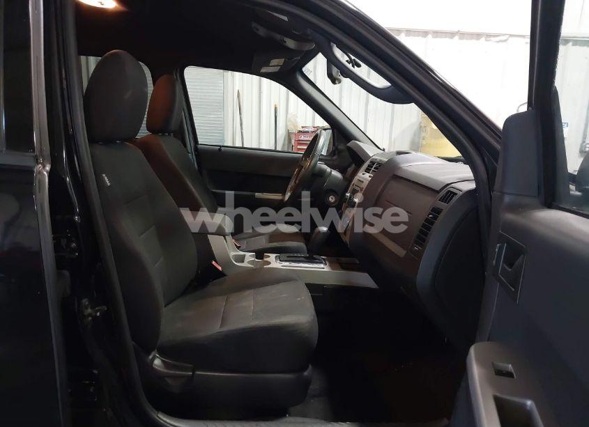 Photo 5 of 2010 Ford Escape XLT (VIN 1FMCU0D79AKB07963)