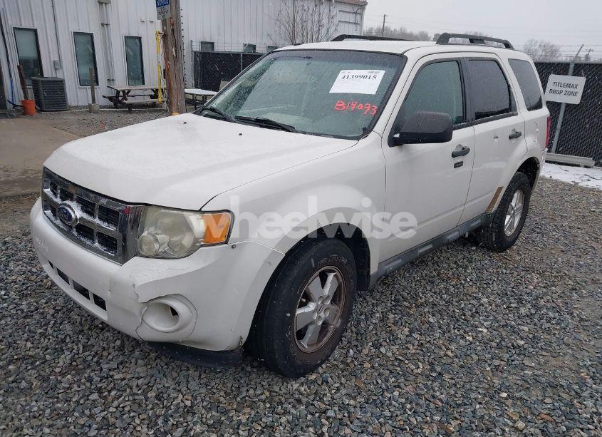 Photo 2 of 2010 Ford Escape XLT (VIN 1FMCU0D79AKB19093)