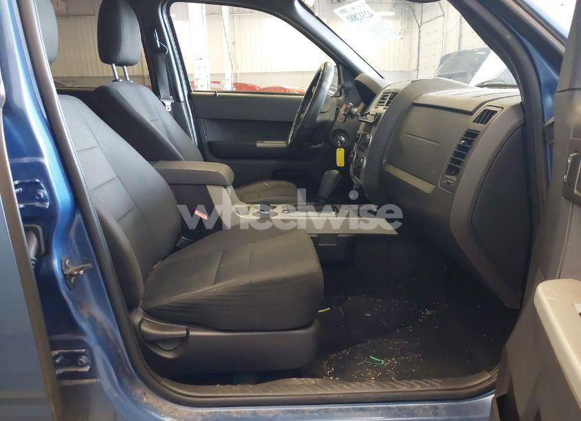 Photo 5 of 2010 Ford Escape XLT (VIN 1FMCU0D79AKC17542)