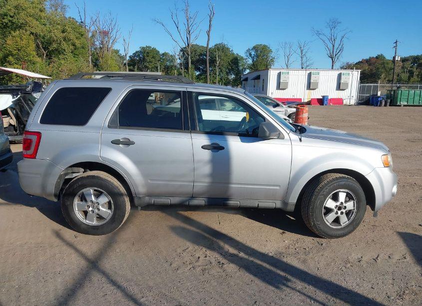 Photo 13 of 2010 Ford Escape XLT (VIN 1FMCU0D79AKC99742)