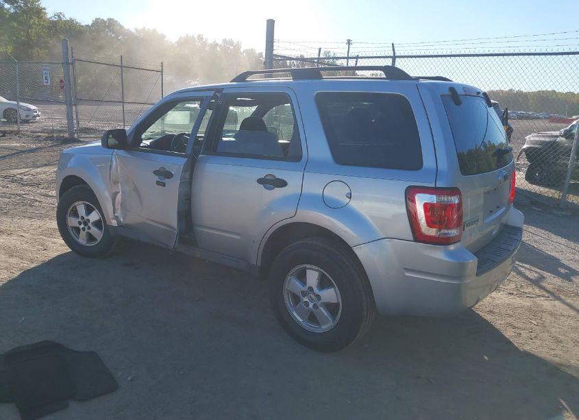 Photo 3 of 2010 Ford Escape XLT (VIN 1FMCU0D79AKC99742)