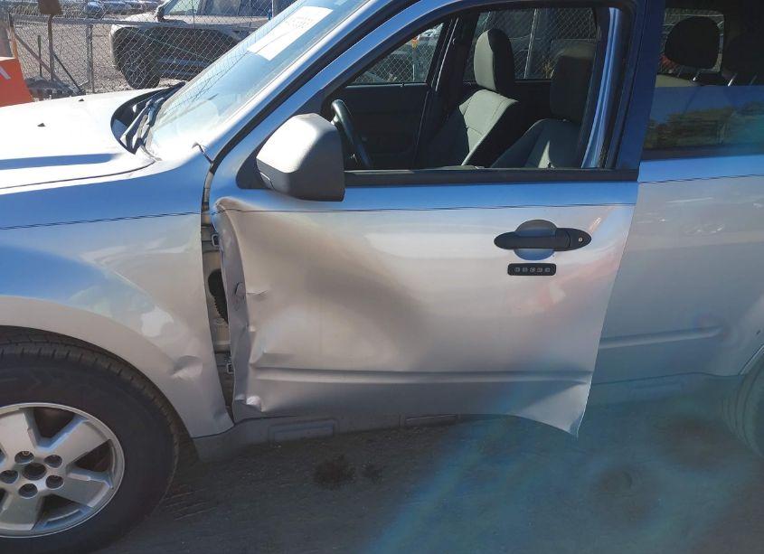 Photo 6 of 2010 Ford Escape XLT (VIN 1FMCU0D79AKC99742)