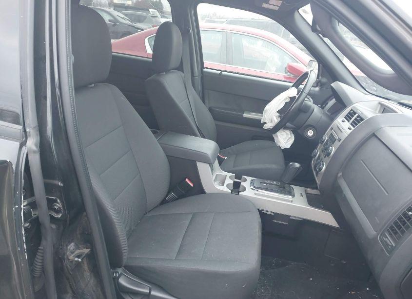 Photo 5 of 2010 Ford Escape XLT (VIN 1FMCU0D79AKD10657)