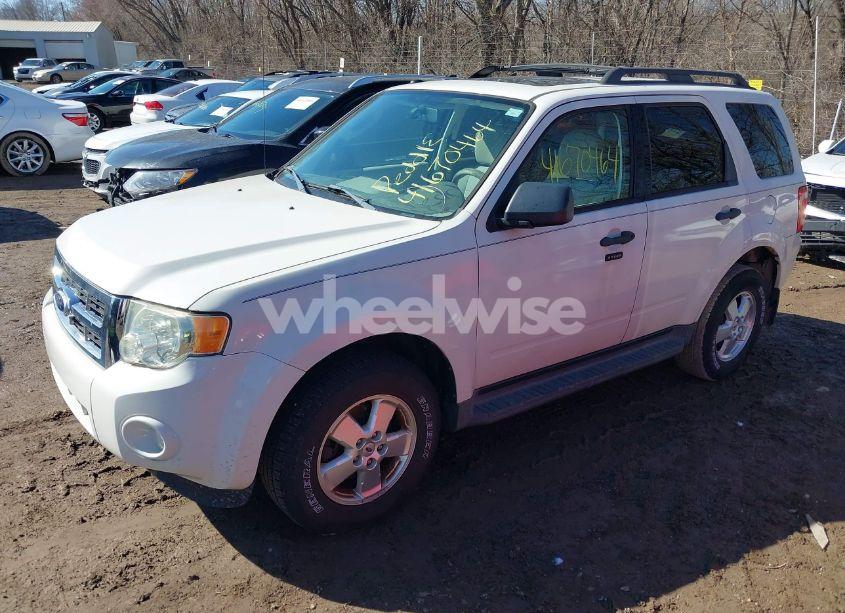 Photo 2 of 2010 Ford Escape XLT (VIN 1FMCU0D79AKD31847)
