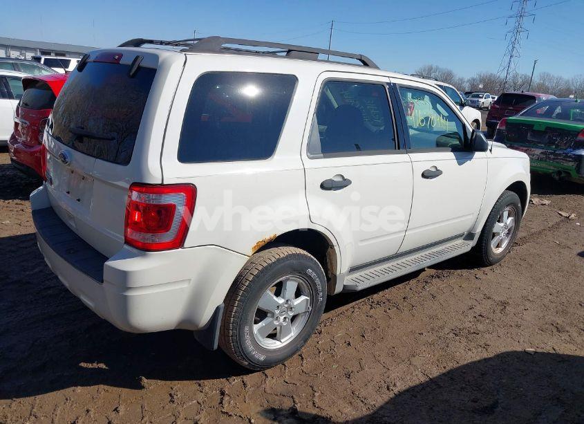 Photo 4 of 2010 Ford Escape XLT (VIN 1FMCU0D79AKD31847)
