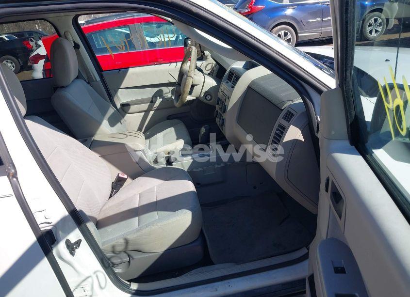 Photo 5 of 2010 Ford Escape XLT (VIN 1FMCU0D79AKD31847)