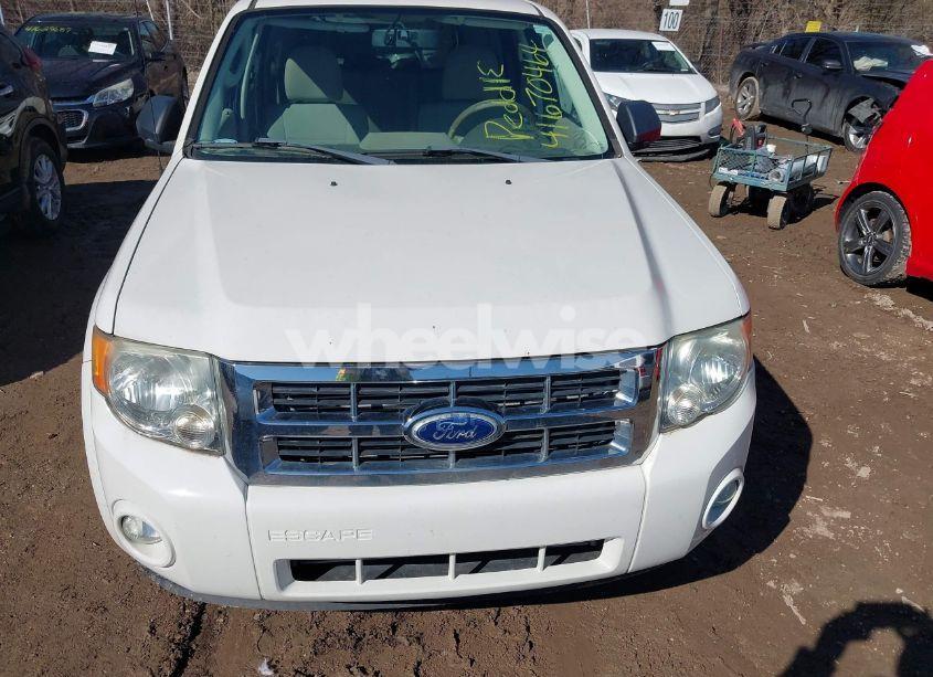 Photo 6 of 2010 Ford Escape XLT (VIN 1FMCU0D79AKD31847)