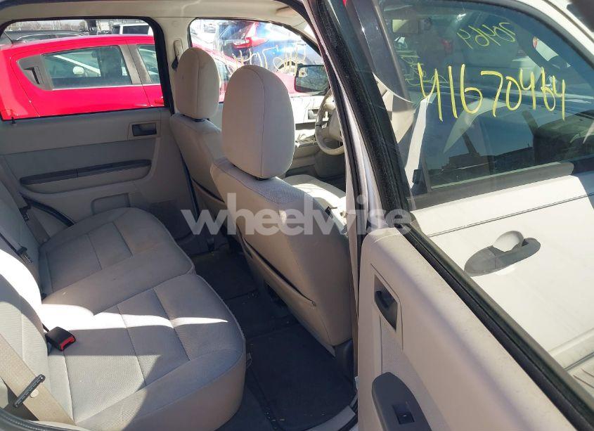 Photo 8 of 2010 Ford Escape XLT (VIN 1FMCU0D79AKD31847)