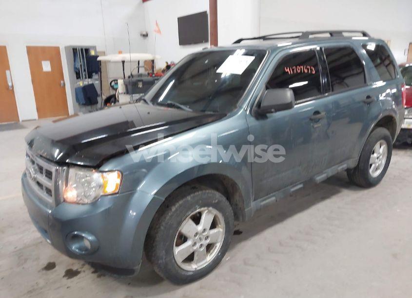 Photo 2 of 2010 Ford Escape XLT (VIN 1FMCU0D79AKD32139)