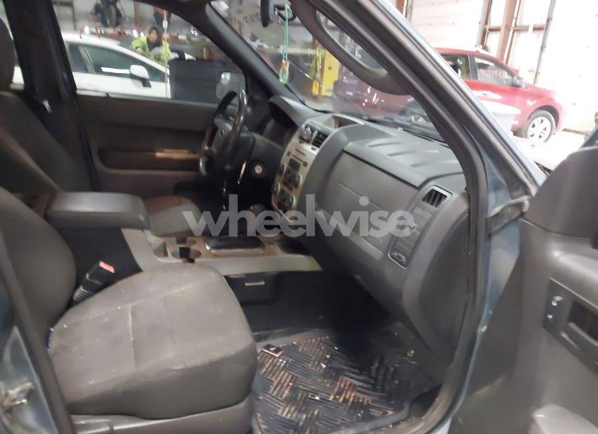 Photo 5 of 2010 Ford Escape XLT (VIN 1FMCU0D79AKD32139)