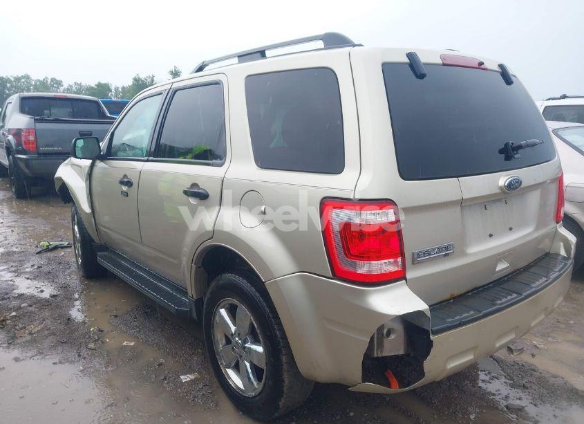 Photo 3 of 2011 Ford Escape XLT (VIN 1FMCU0D79BKA66350)