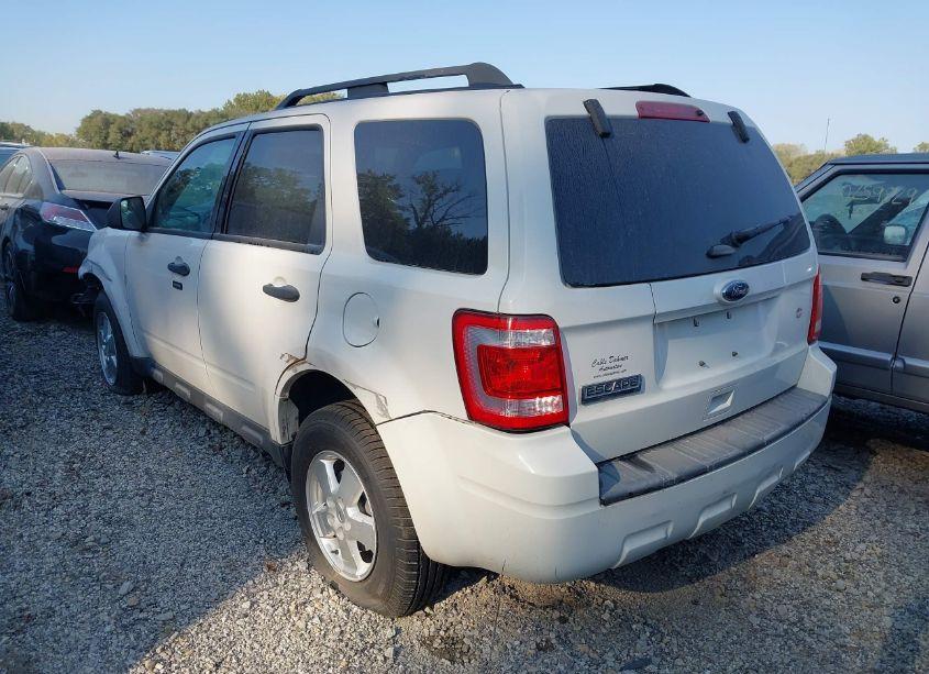 Photo 3 of 2011 Ford Escape XLT (VIN 1FMCU0D79BKB84057)