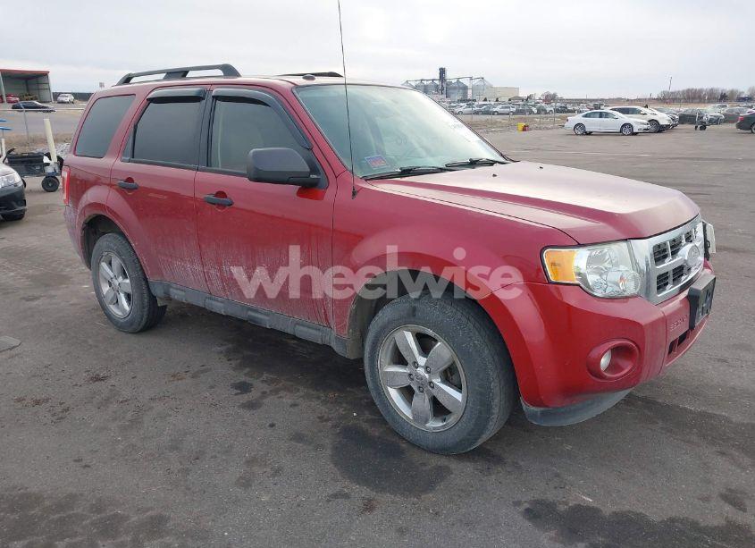 2011 Ford Escape XLT (VIN 1FMCU0D79BKB91140) main photo
