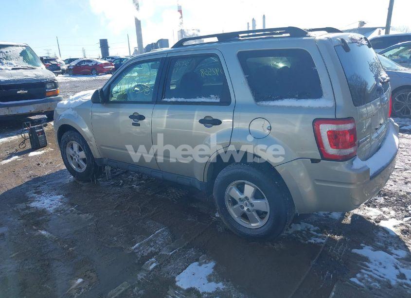 Photo 3 of 2011 Ford Escape XLT (VIN 1FMCU0D79BKC17042)
