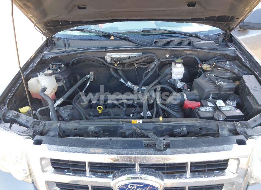 Photo 10 of 2011 Ford Escape XLT (VIN 1FMCU0D79BKC63888)