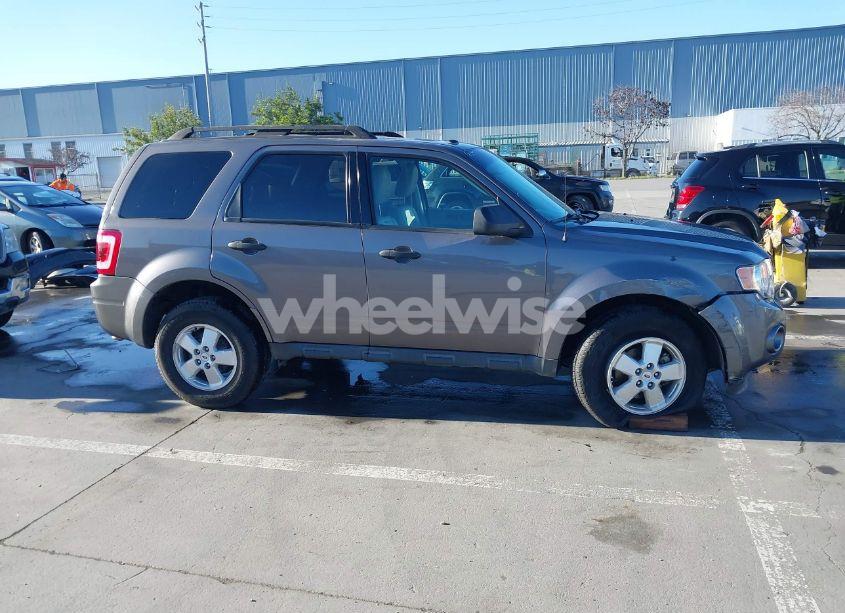 Photo 13 of 2011 Ford Escape XLT (VIN 1FMCU0D79BKC63888)