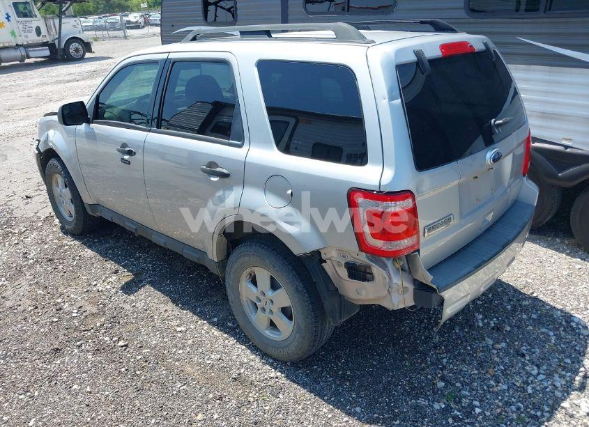 Photo 3 of 2010 Ford Escape XLT (VIN 1FMCU0D7XAKB01802)