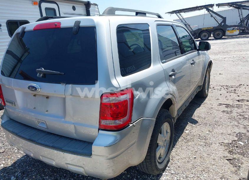 Photo 4 of 2010 Ford Escape XLT (VIN 1FMCU0D7XAKB01802)