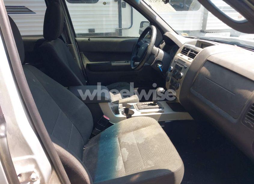Photo 5 of 2010 Ford Escape XLT (VIN 1FMCU0D7XAKB01802)