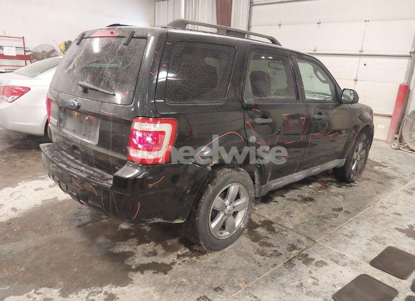 Photo 4 of 2010 Ford Escape XLT (VIN 1FMCU0D7XAKB31172)