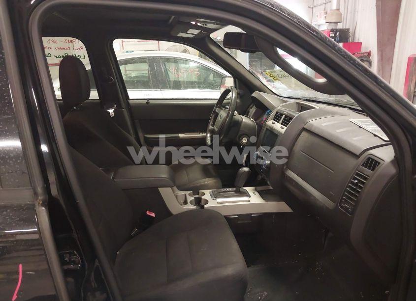 Photo 5 of 2010 Ford Escape XLT (VIN 1FMCU0D7XAKB31172)