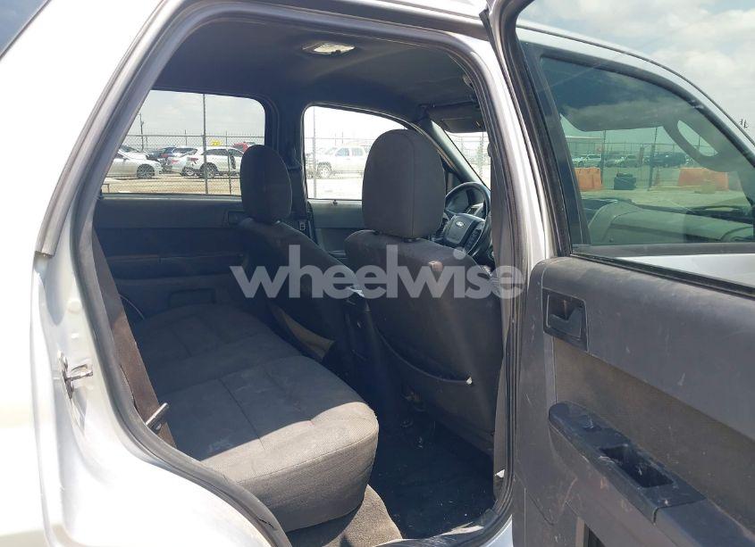 Photo 8 of 2010 Ford Escape XLT (VIN 1FMCU0D7XAKB40843)