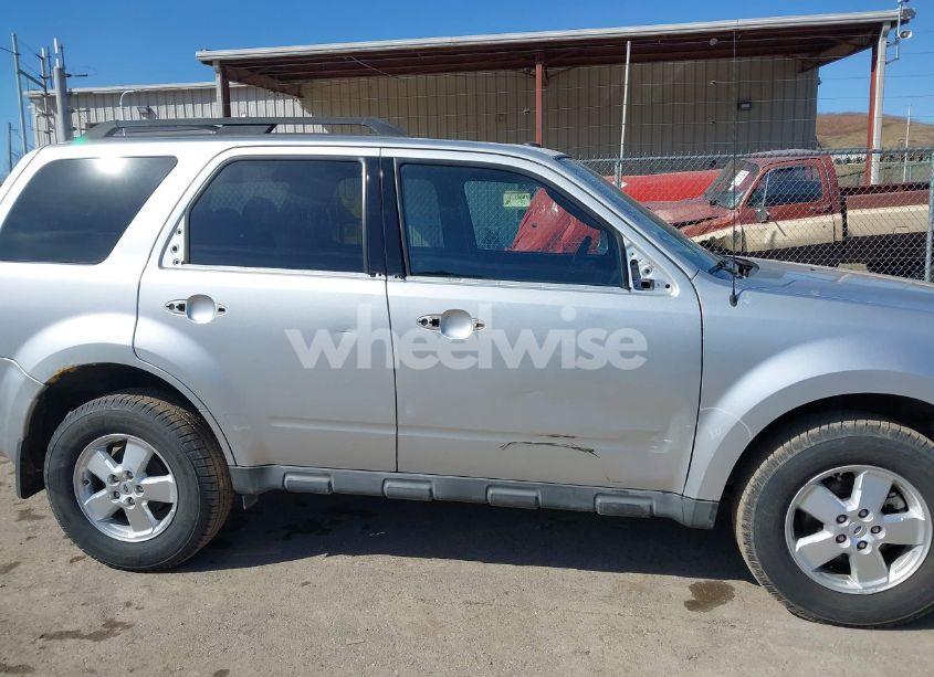 Photo 14 of 2010 Ford Escape XLT (VIN 1FMCU0D7XAKB62339)