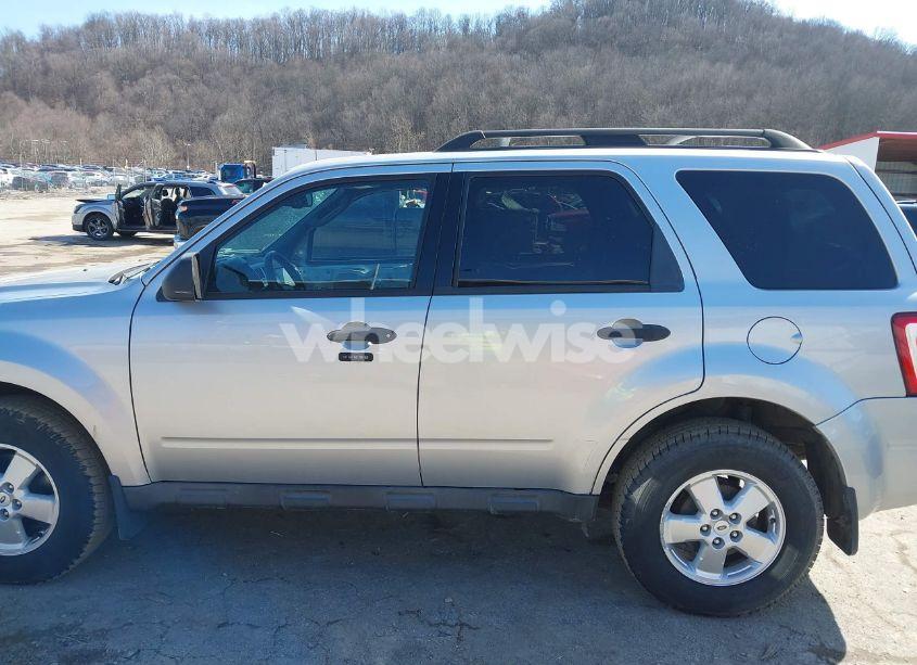 Photo 15 of 2010 Ford Escape XLT (VIN 1FMCU0D7XAKB62339)