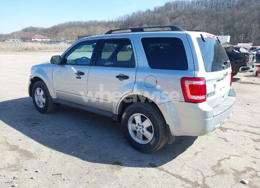 Photo 3 of 2010 Ford Escape XLT (VIN 1FMCU0D7XAKB62339)