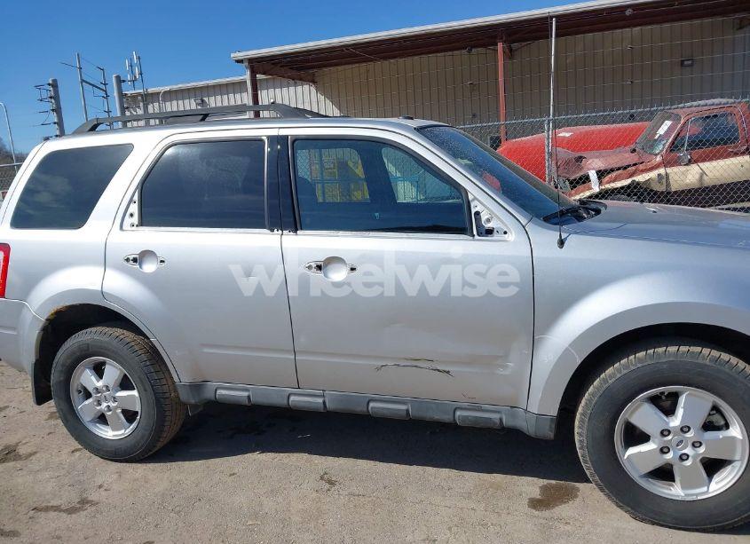 Photo 6 of 2010 Ford Escape XLT (VIN 1FMCU0D7XAKB62339)