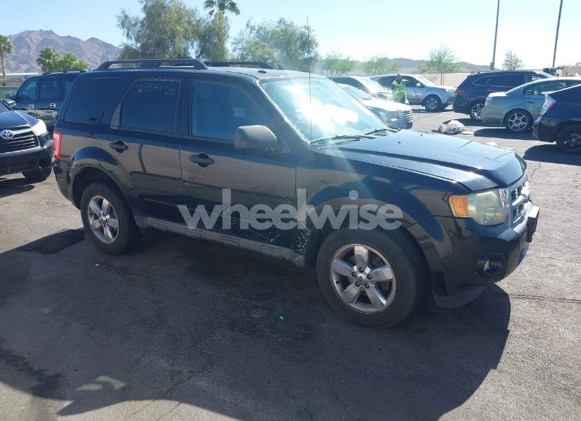 2010 Ford Escape XLT (VIN 1FMCU0D7XAKC48394) main photo