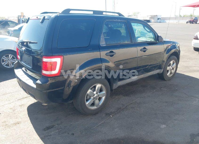 Photo 4 of 2010 Ford Escape XLT (VIN 1FMCU0D7XAKC48394)