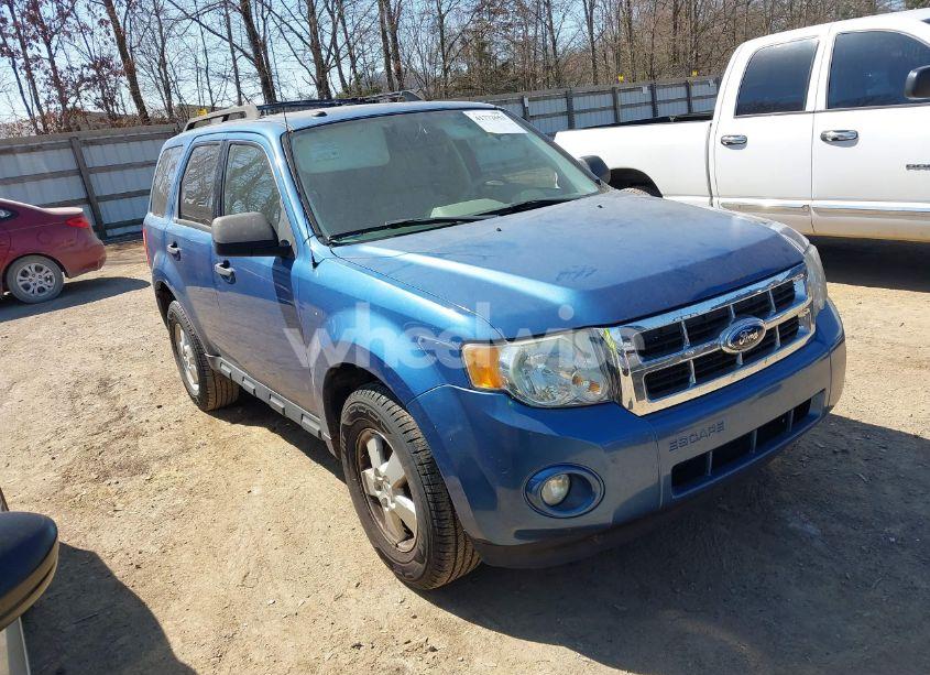 2010 Ford Escape XLT (VIN 1FMCU0D7XAKC58097) main photo
