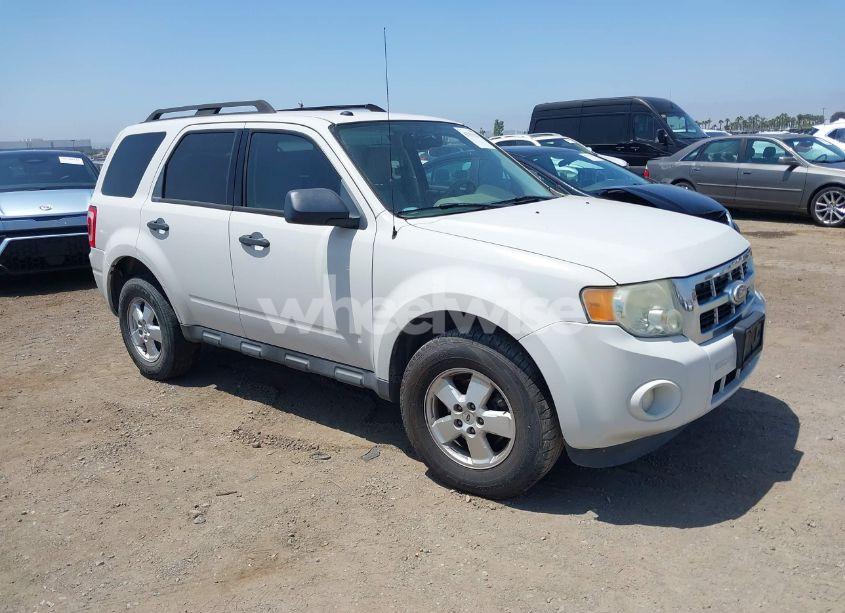 2010 Ford Escape XLT (VIN 1FMCU0D7XAKC77183) main photo