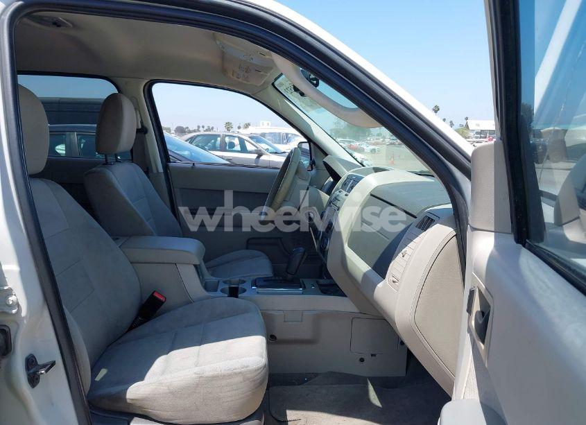 Photo 5 of 2010 Ford Escape XLT (VIN 1FMCU0D7XAKC77183)