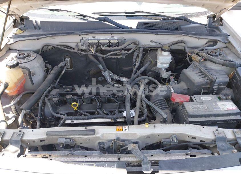 Photo 6 of 2010 Ford Escape XLT (VIN 1FMCU0D7XAKC77183)