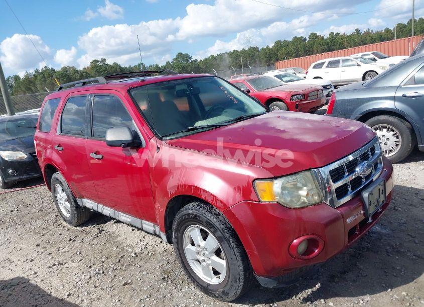 2010 Ford Escape XLT (VIN 1FMCU0D7XAKC81878) main photo
