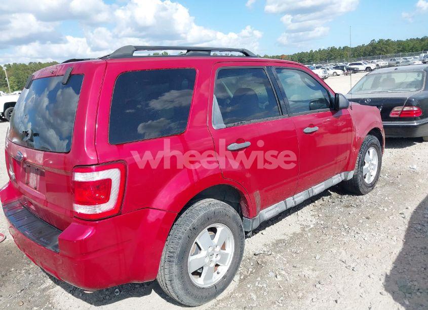 Photo 4 of 2010 Ford Escape XLT (VIN 1FMCU0D7XAKC81878)