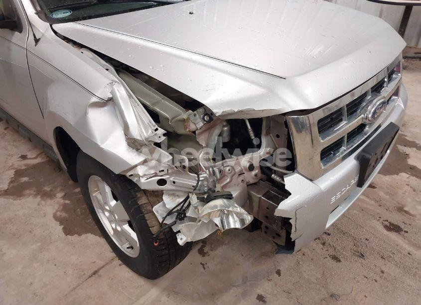 Photo 6 of 2010 Ford Escape XLT (VIN 1FMCU0D7XAKD38371)