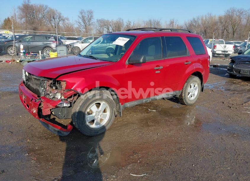 Photo 2 of 2011 Ford Escape XLT (VIN 1FMCU0D7XBKA05038)