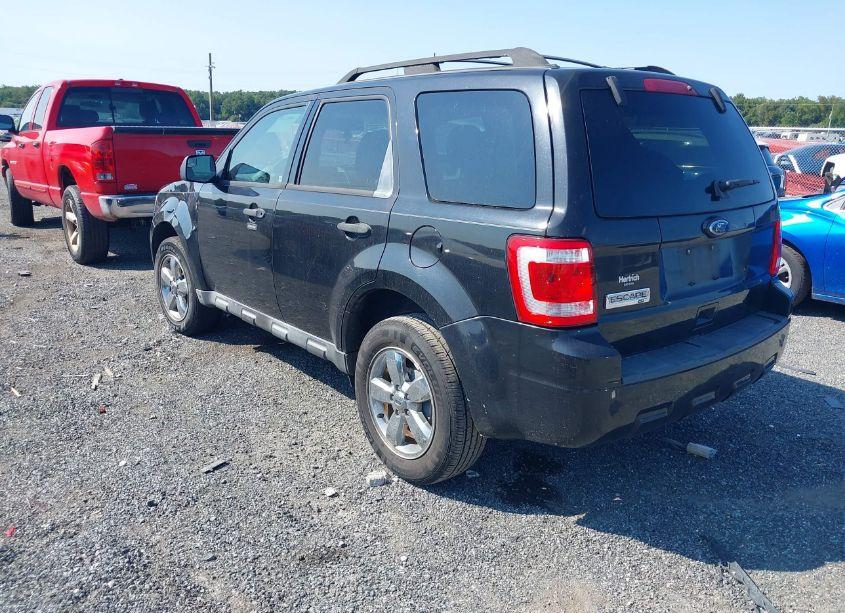 Photo 3 of 2011 Ford Escape XLT (VIN 1FMCU0D7XBKA47029)