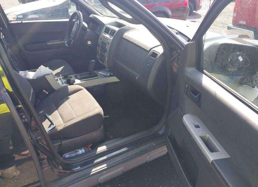 Photo 5 of 2011 Ford Escape XLT (VIN 1FMCU0D7XBKA47029)