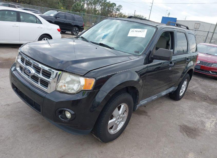 Photo 2 of 2011 Ford Escape XLT (VIN 1FMCU0D7XBKA47497)