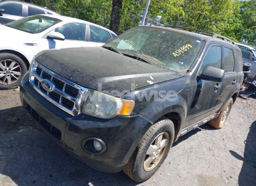 Photo 2 of 2011 Ford Escape XLT (VIN 1FMCU0D7XBKA54899)